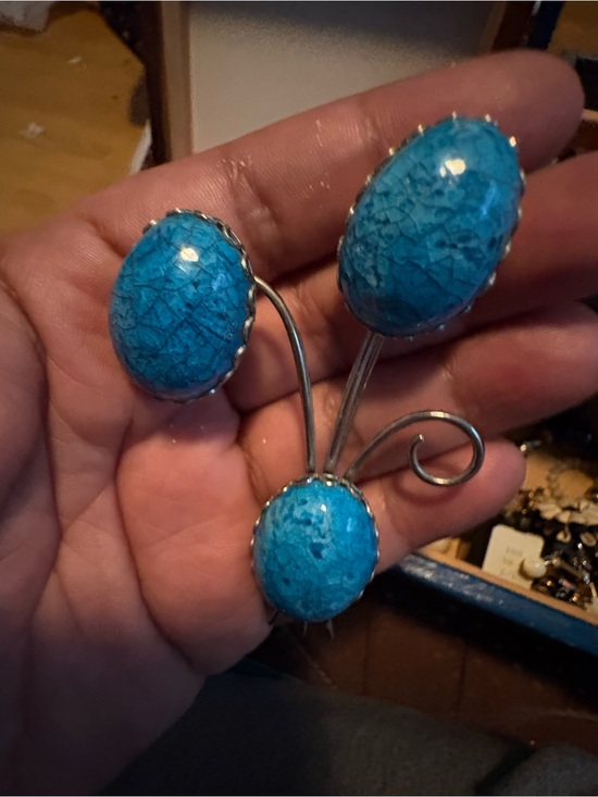 Accessories - brooch
